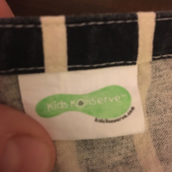 GUC Kids Konserve 15.6” x 15” navy/cream napkin - Picture 5 of 6